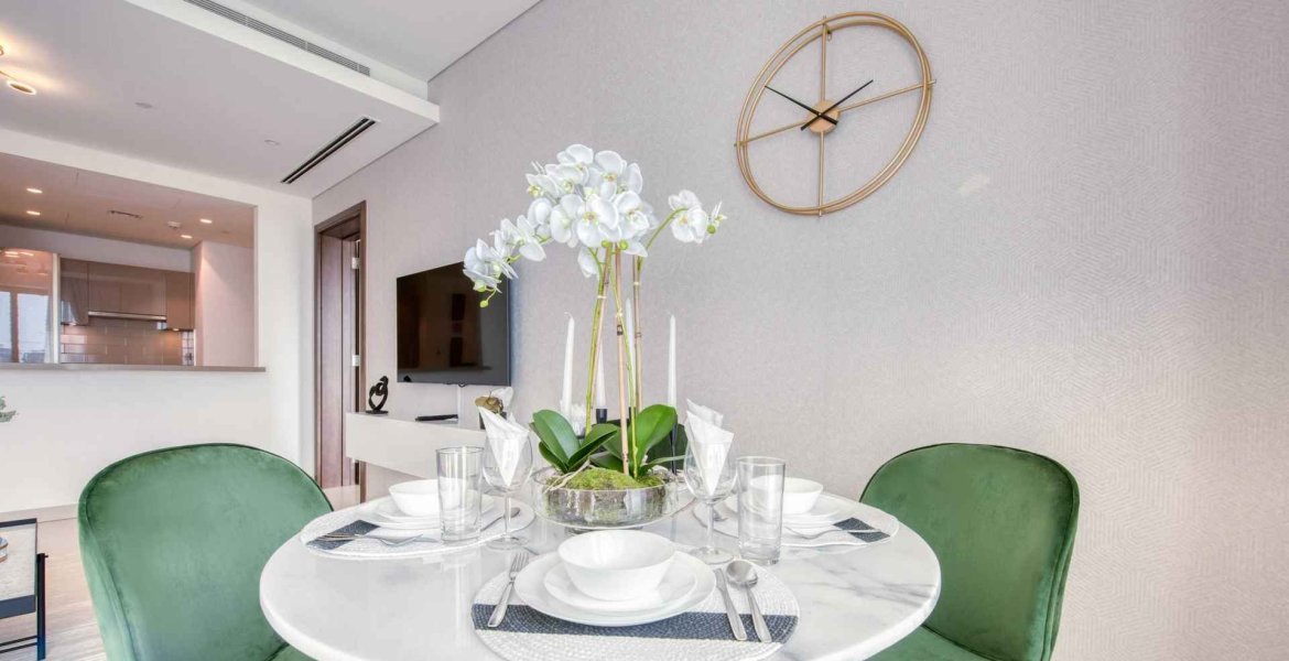 340 RIVERSIDE CRESCENT 13