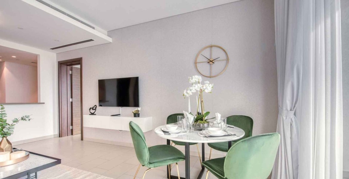 340 RIVERSIDE CRESCENT 12