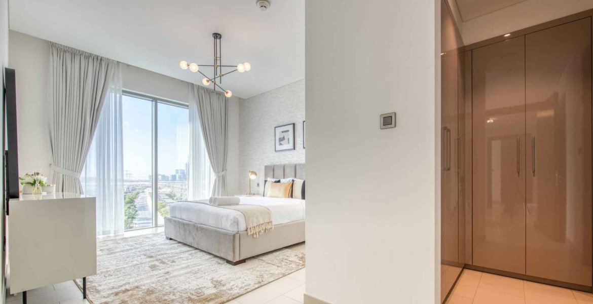 340 RIVERSIDE CRESCENT 16