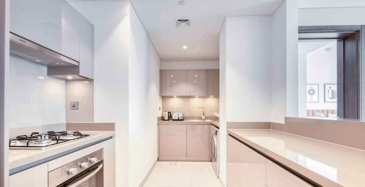 340 RIVERSIDE CRESCENT 17